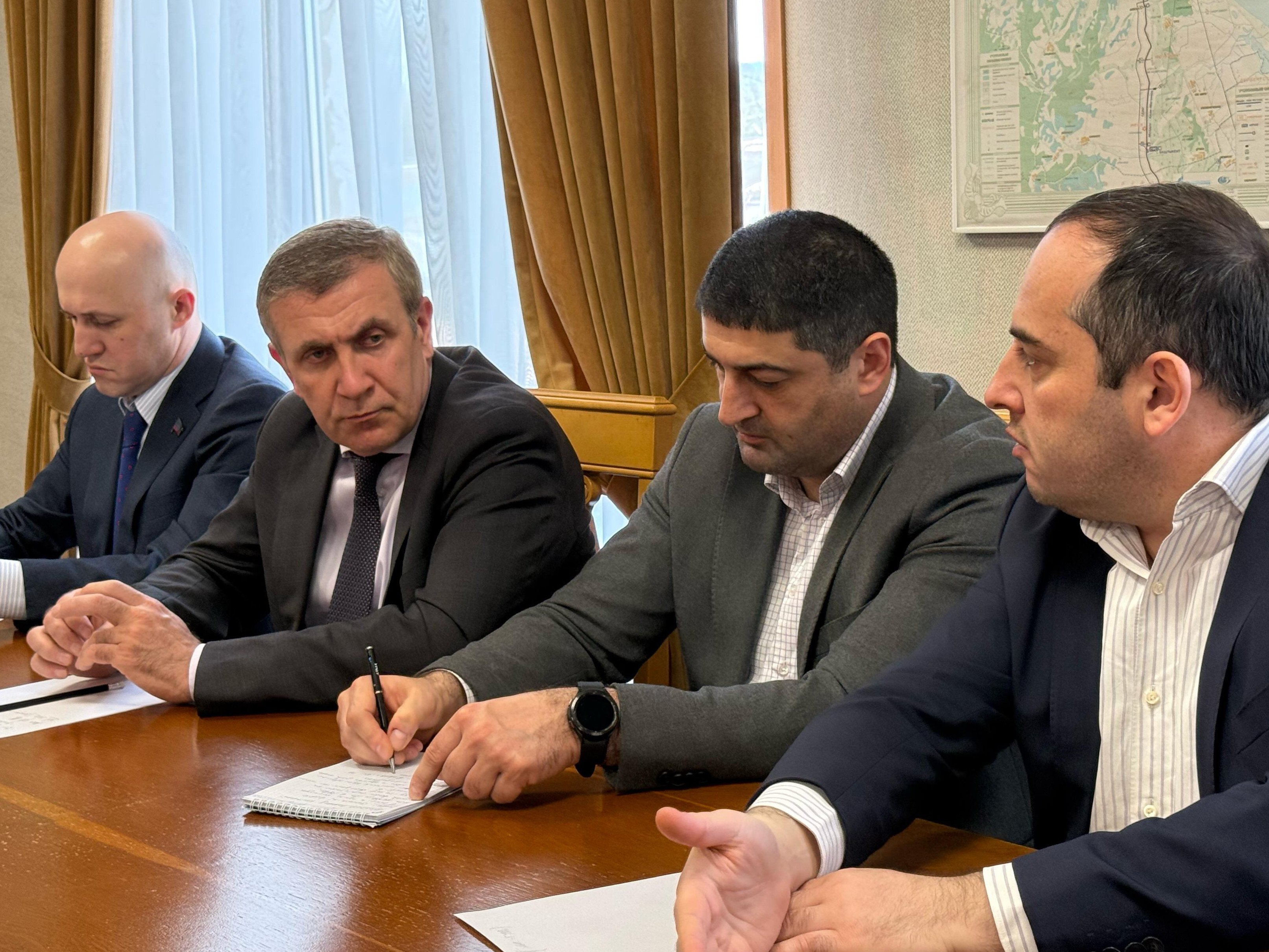 Запир Алхасов провел выездной прием в Каякентском районе
